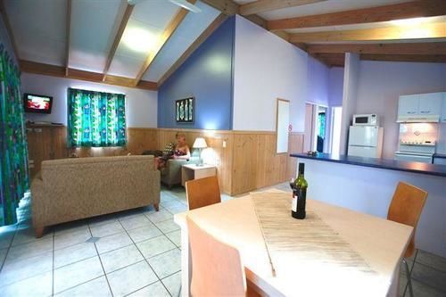 Budgewoi Holiday Park 3*